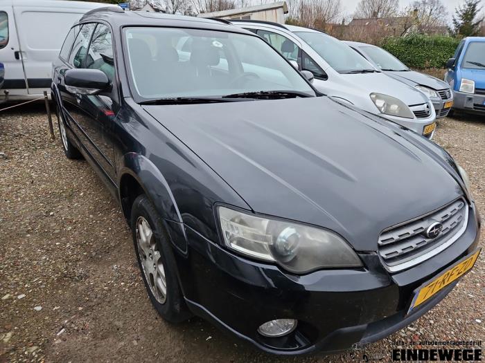 Subaru Outback 2.5 16V Épave (2005, Noir)