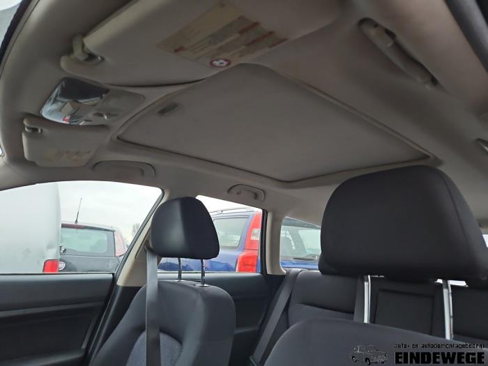 Subaru Outback 2.5 16V Épave (2005, Noir)