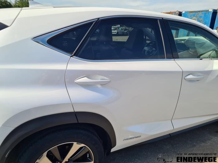 Lexus NX I 300h 2.5 16V 4x4 Épave (2018, Blanc)