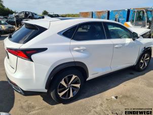 Lexus NX I 300h 2.5 16V 4x4 Épave (2018, Blanc)
