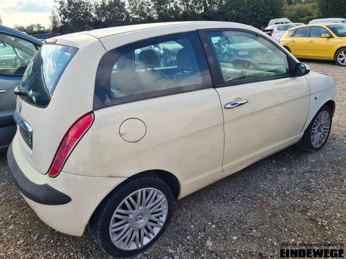 Lancia Ypsilon 1.2 Épave (2006, Jaune)