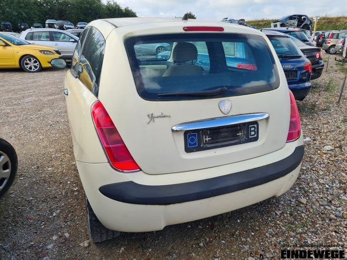 Lancia Ypsilon 1.2 Épave (2006, Jaune)