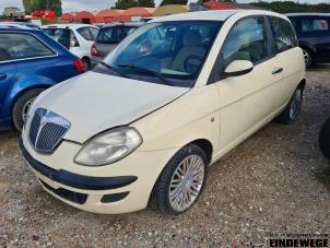 Lancia Ypsilon 1.2 Épave (2006, Jaune)