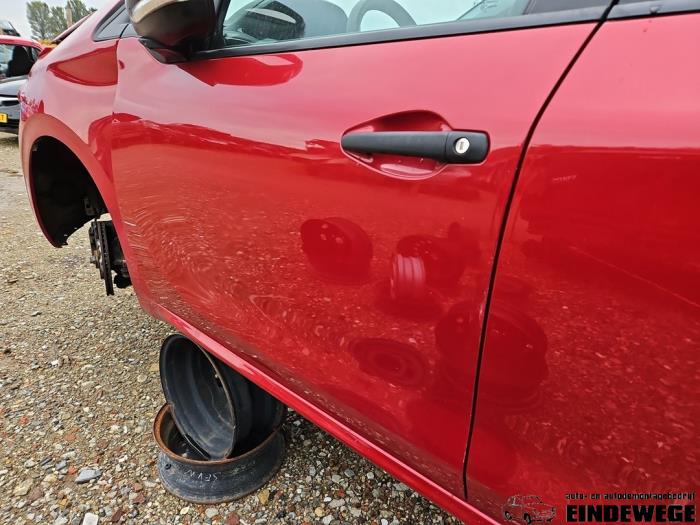 Peugeot 208 I 1.0 Vti 12V PureTech Vehículo de desguace (2014, Rojo)