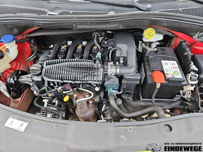 Peugeot 208 I 1.0 Vti 12V PureTech Vehículo de desguace (2014, Rojo)