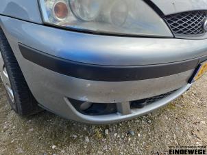 Ford Galaxy 2.0 Samochód złomowany (2004, Szary)
