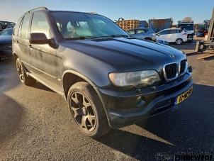 BMW X5 3.0 24V Épave (2002, Noir)