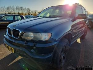 BMW X5 3.0 24V Épave (2002, Noir)