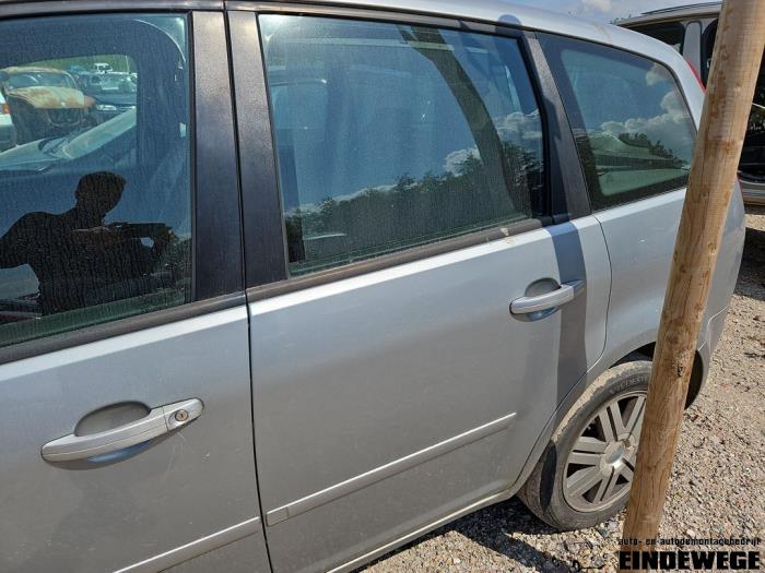 Ford Focus C-Max 1.8 16V Samochód złomowany (2004, Szary)