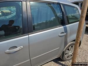 Ford Focus C-Max 1.8 16V Samochód złomowany (2004, Szary)