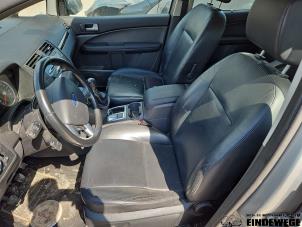 Ford Focus C-Max 1.8 16V Samochód złomowany (2004, Szary)