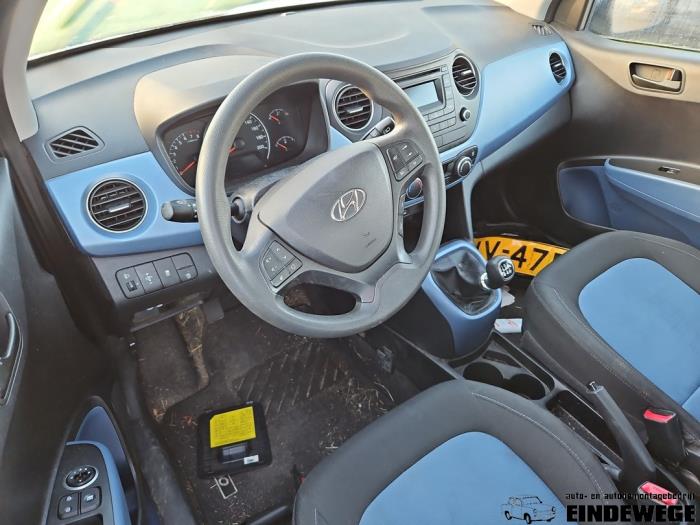 Hyundai i10 1.0 12V Salvage vehicle (2016, Blue)
