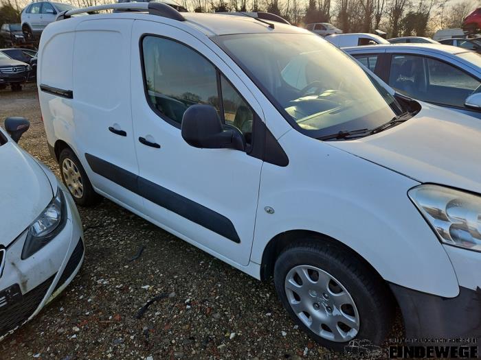 Peugeot Partner 1.6 HDI, BlueHDI 75 Samochód złomowany (2012, Bialy)