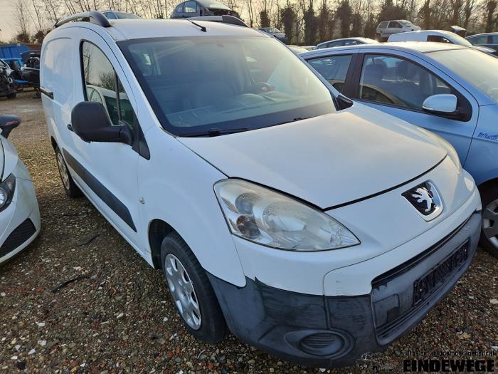 Peugeot Partner 1.6 HDI, BlueHDI 75 Samochód złomowany (2012, Bialy)