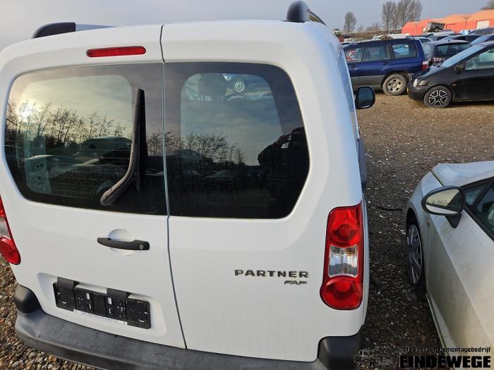 Peugeot Partner 1.6 HDI, BlueHDI 75 Samochód złomowany (2012, Bialy)