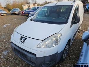 Peugeot Partner 1.6 HDI, BlueHDI 75 Samochód złomowany (2012, Bialy)