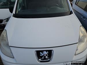 Peugeot Partner 1.6 HDI, BlueHDI 75 Samochód złomowany (2012, Bialy)