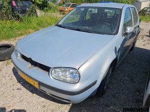 Volkswagen Golf IV 1.4 16V Épave (2000, Gris)