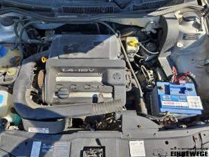 Volkswagen Golf IV 1.4 16V Épave (2000, Gris)