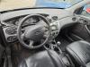 Ford Focus 1 1.6 16V Samochód złomowany (2004, Szary)