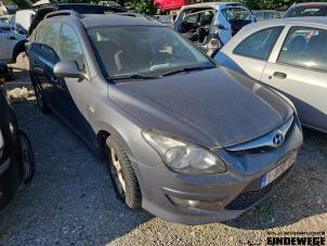 Hyundai i30 Crosswagon 1.6 CRDi 16V VGT LP  (Épave)