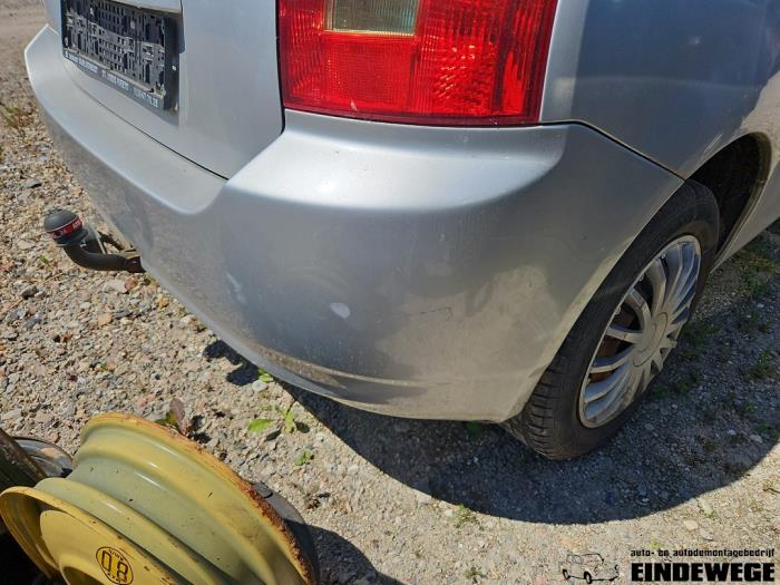 Toyota Corolla 1.4 16V VVT-i Épave (2002, Argenté)