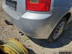 Toyota Corolla 1.4 16V VVT-i Épave (2002, Argenté)
