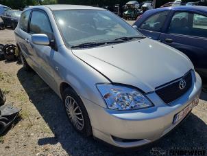 Toyota Corolla 1.4 16V VVT-i Épave (2002, Argenté)