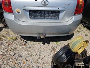 Toyota Corolla 1.4 16V VVT-i Épave (2002, Argenté)