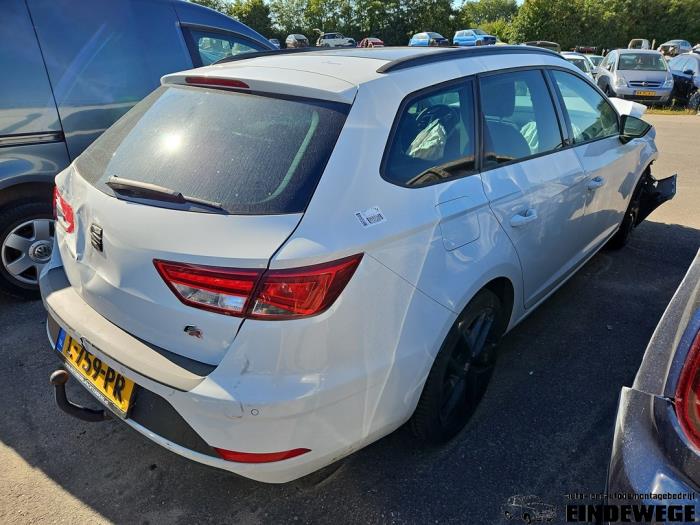 Seat Leon ST 1.8 TSI Ecomotive 16V Vehículo de desguace (2014, Blanco)