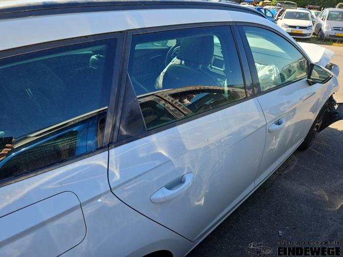 Seat Leon ST 1.8 TSI Ecomotive 16V Vehículo de desguace (2014, Blanco)