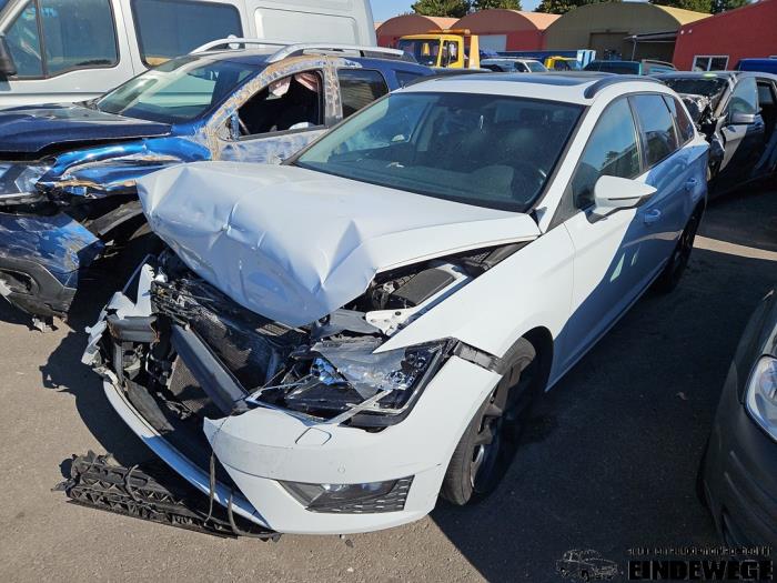 Seat Leon ST 1.8 TSI Ecomotive 16V Vehículo de desguace (2014, Blanco)