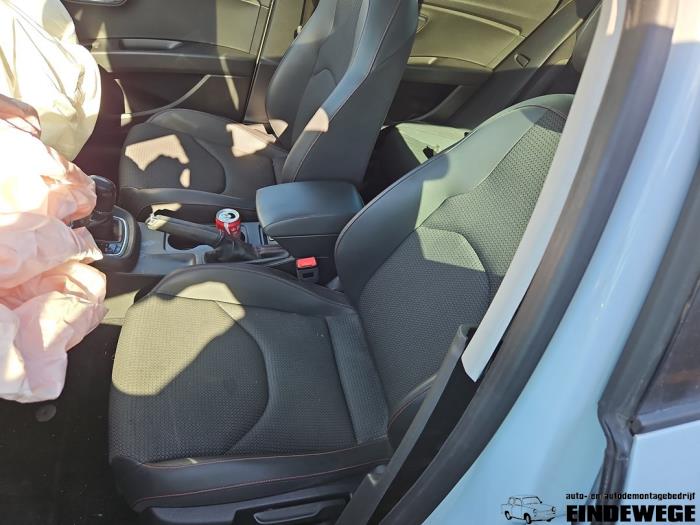 Seat Leon ST 1.8 TSI Ecomotive 16V Vehículo de desguace (2014, Blanco)
