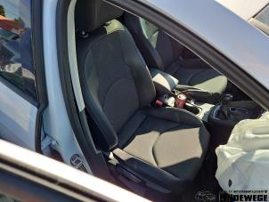 Seat Leon ST 1.8 TSI Ecomotive 16V Samochód złomowany (2014, Bialy)