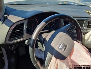 Seat Leon ST 1.8 TSI Ecomotive 16V Samochód złomowany (2014, Bialy)