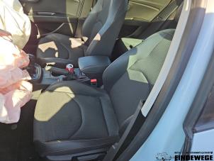 Seat Leon ST 1.8 TSI Ecomotive 16V Samochód złomowany (2014, Bialy)