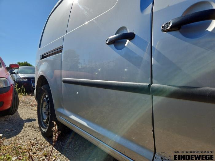 Volkswagen Caddy III 2.0 TDI 16V Skrotfordon (2012, ZILVER)