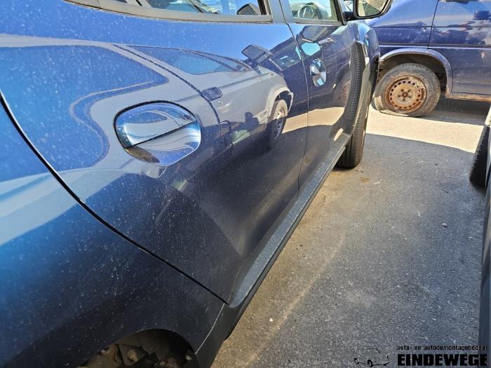 Dacia Duster 1.6 16V Skrotfordon (2018, BLAUW)