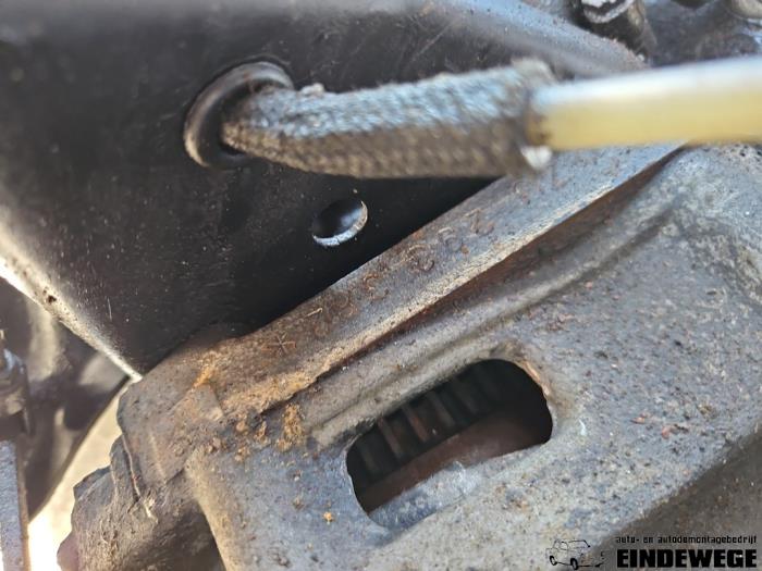 Audi 100 1.8 L,LS Skrotfordon (1973, BLAUW)