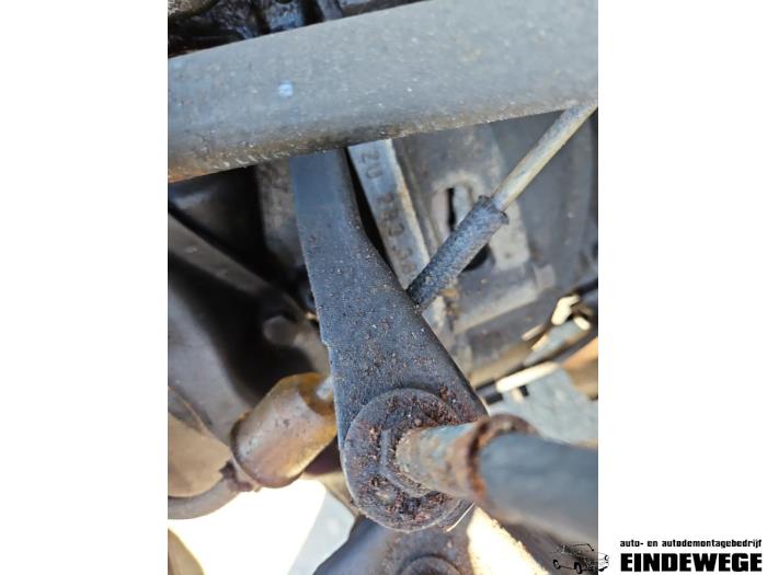 Audi 100 1.8 L,LS Skrotfordon (1973, BLAUW)