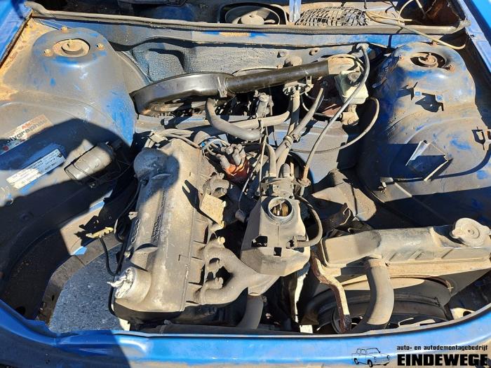 Audi 100 1.8 L,LS Skrotfordon (1973, BLAUW)
