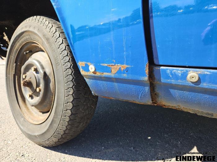 Audi 100 1.8 L,LS Skrotfordon (1973, BLAUW)