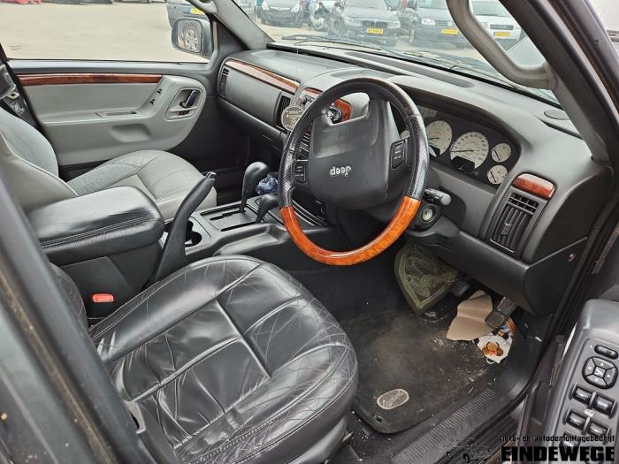 Jeep Grand Cherokee 2.7 CRD 20V Salvage vehicle (2004, Gray)