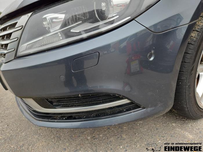 Volkswagen Passat 2.0 TDI 16V 140 Schrottauto (2012, Grau)