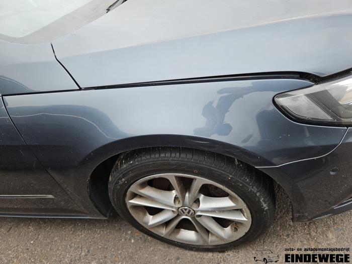 Volkswagen Passat 2.0 TDI 16V 140 Schrottauto (2012, Grau)