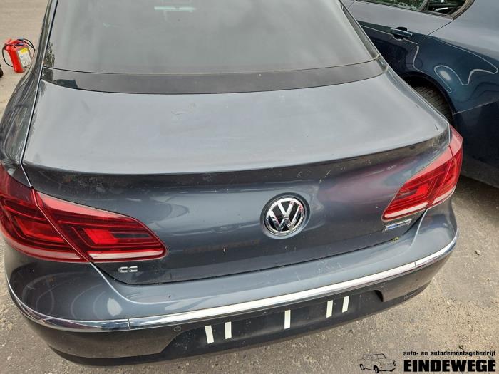 Volkswagen Passat 2.0 TDI 16V 140 Schrottauto (2012, Grau)