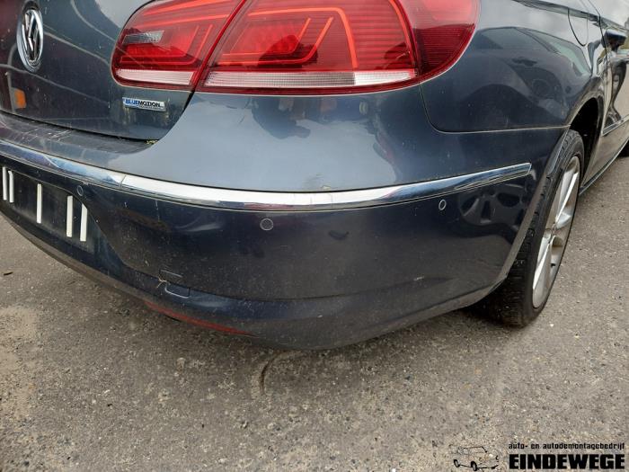 Volkswagen Passat 2.0 TDI 16V 140 Schrottauto (2012, Grau)