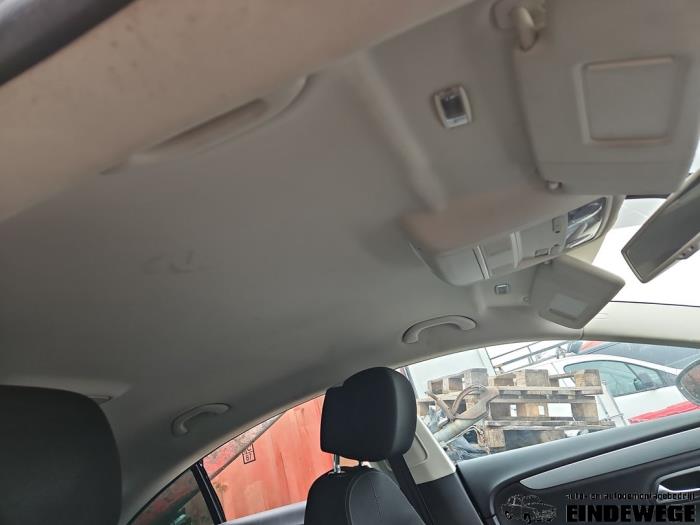 Volkswagen Passat 2.0 TDI 16V 140 Schrottauto (2012, Grau)