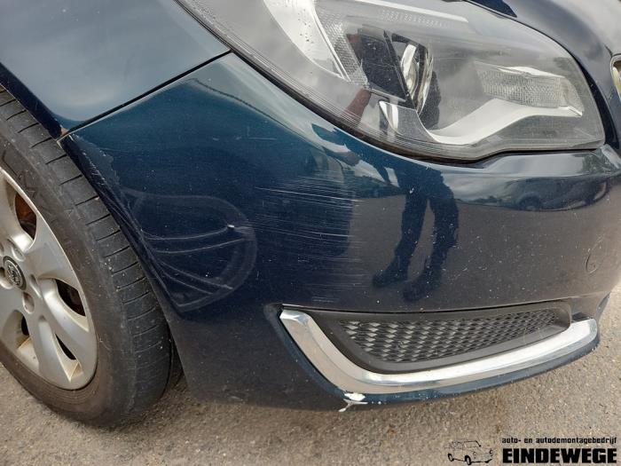 Opel Insignia 2.0 CDTI 16V 140 ecoFLEX Skrotfordon (2015, GROEN)