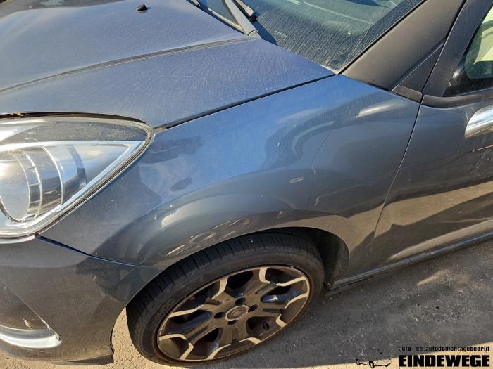 Citroen DS3 1.6 16V VTS THP Vehículo de desguace (2011, Gris)